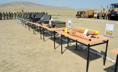 Baş Qərargah rəisi mühəndis bölmələrinin taktiki-xüsusi təlimini izləyib (FOTO)