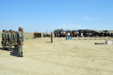 Baş Qərargah rəisi mühəndis bölmələrinin taktiki-xüsusi təlimini izləyib (FOTO)