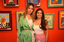 "Leonardo Art School Baku" tələbələrinin sərhədsiz fantaziyası - Bakıda keçirilən sərgidə parlaq rənglərin ardıcıllığı (FOTO)