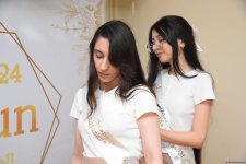 Qayğısız illərin "son zəng"i çalındı (FOTOREPORTAJ)