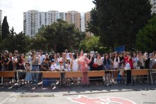 Qayğısız illərin "son zəng"i çalındı (FOTOREPORTAJ)