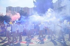 Qayğısız illərin "son zəng"i çalındı (FOTOREPORTAJ)