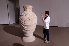YARAT-da “Müşahidə olunmayan arzular” və Aydan Salahovanın “Sükutun səsləri” sərgiləri açılıb (FOTO)
