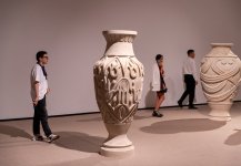 YARAT-da “Müşahidə olunmayan arzular” və Aydan Salahovanın “Sükutun səsləri” sərgiləri açılıb (FOTO)