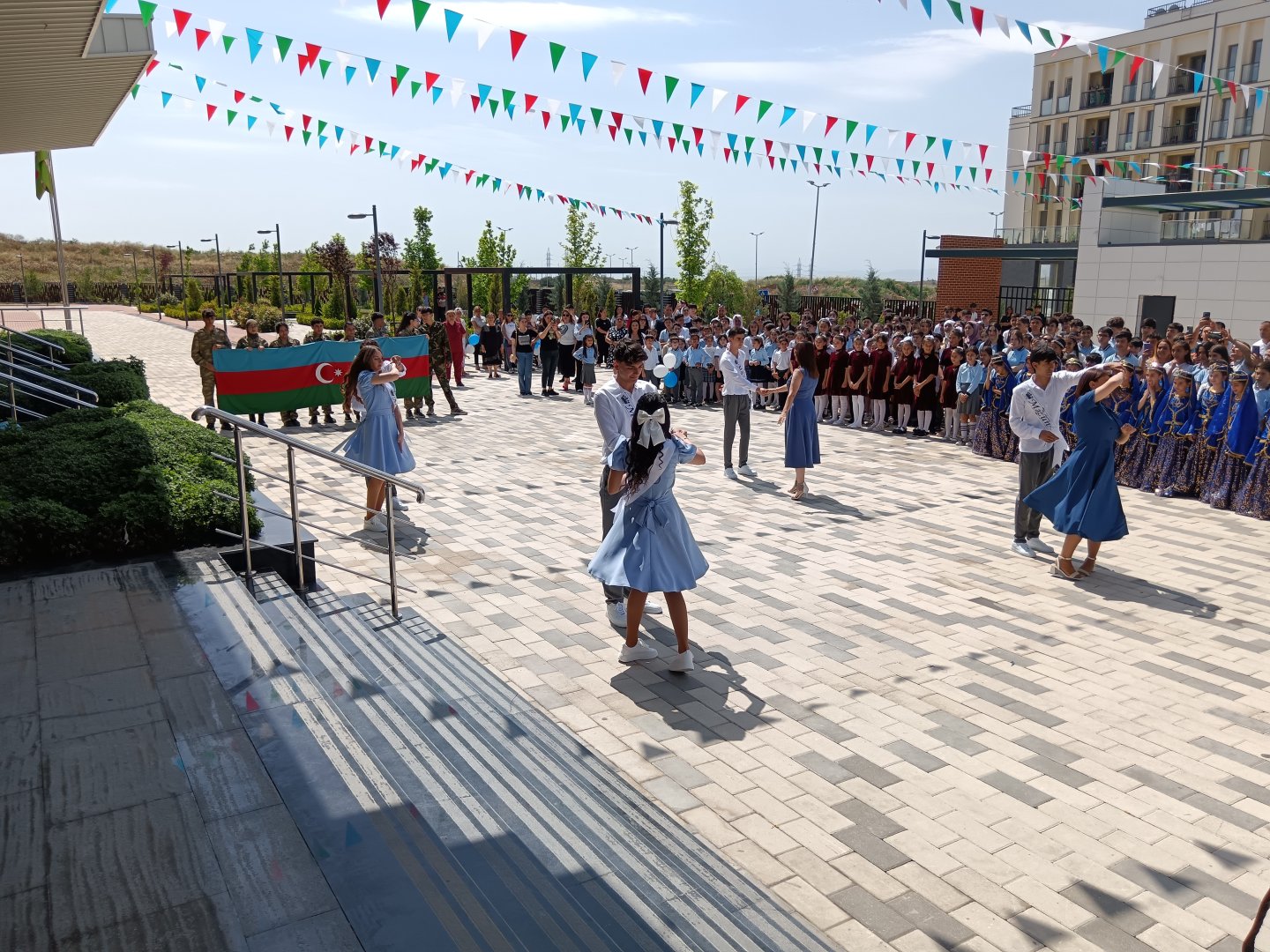 Azad Füzuli şəhərində 30 ildən sonra ilk "son zəng" (FOTO)