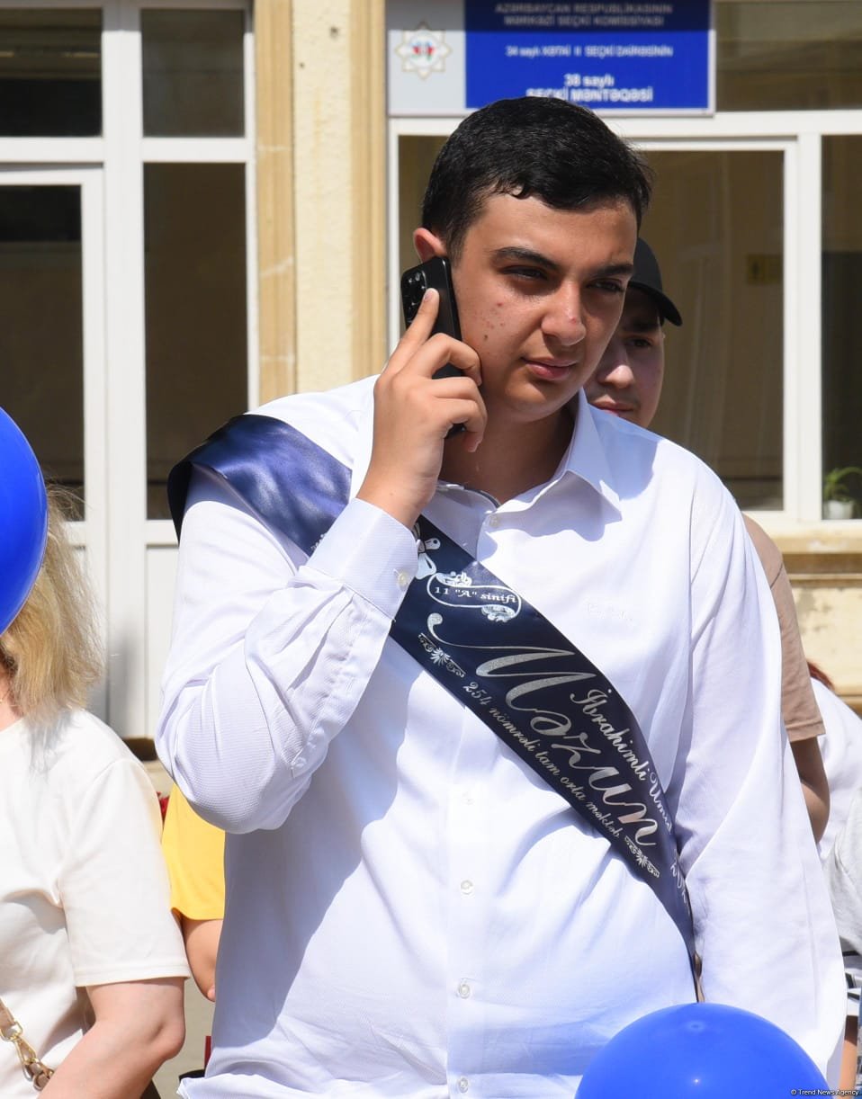 Qayğısız illərin "son zəng"i çalındı (FOTOREPORTAJ)