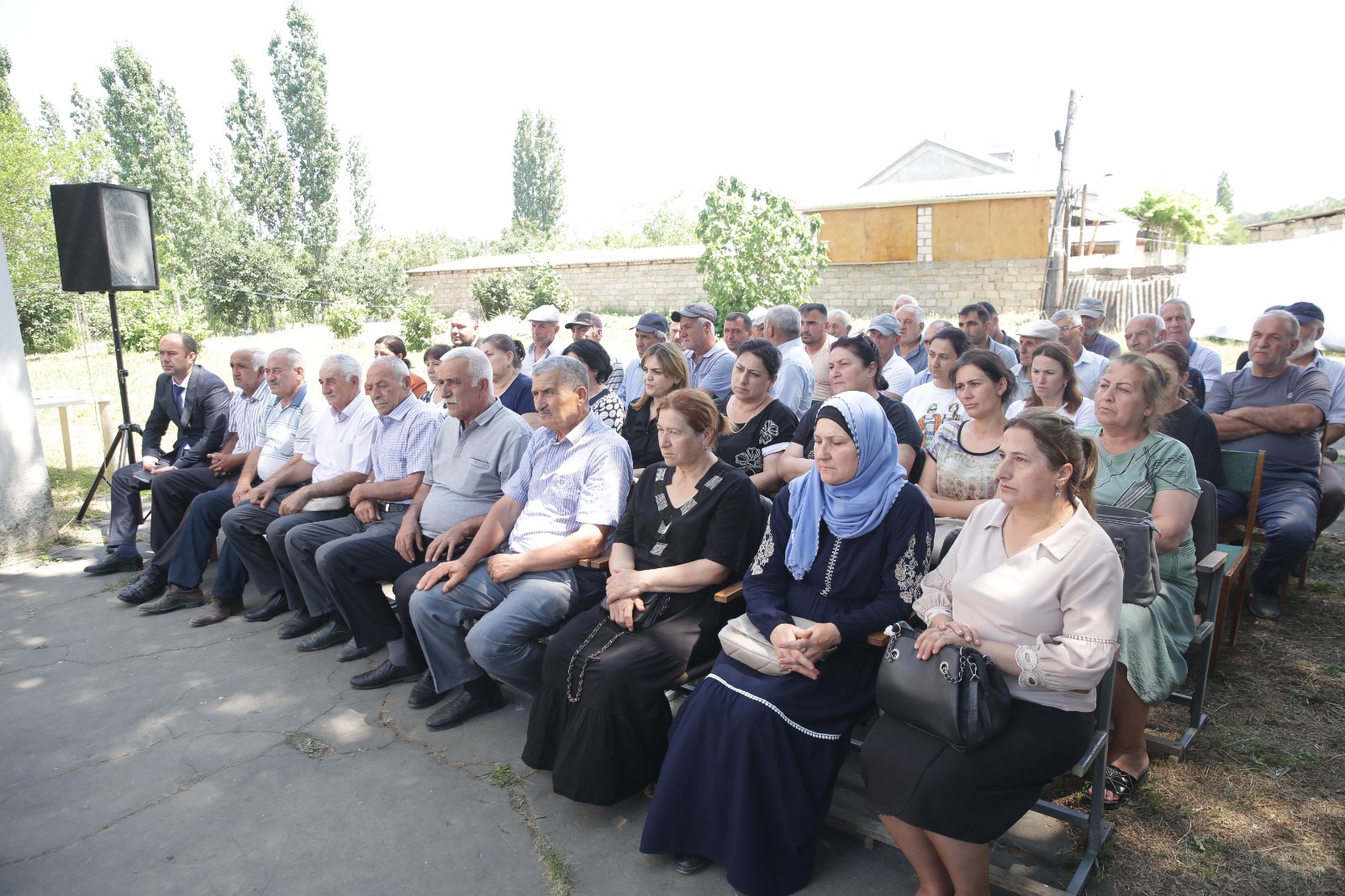 Xaçmazda növbəti səyyar qəbul Ləcət kəndində keçirilib (FOTO)