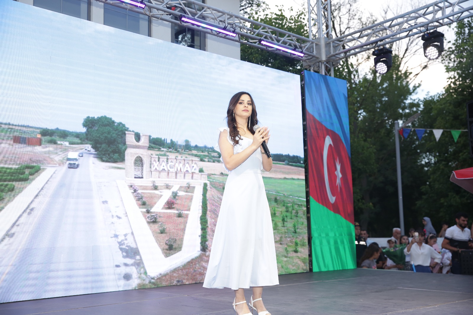 Xaçmazda Milli Qurtuluş Günü ilə əlaqədar möhtəşəm bayram konserti keçirilib (FOTO)