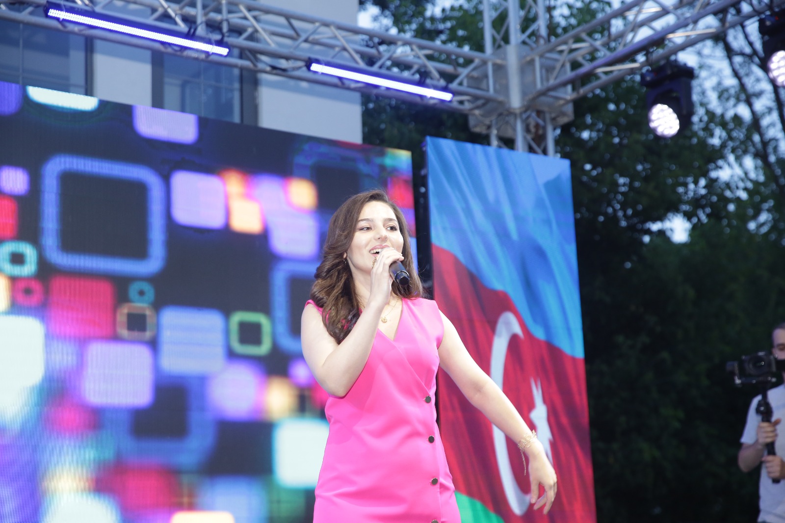 Xaçmazda Milli Qurtuluş Günü ilə əlaqədar möhtəşəm bayram konserti keçirilib (FOTO)