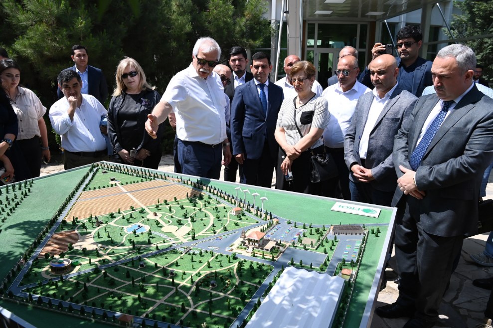 SOCAR-ın "Eko park"ında QHT nümayəndələri ilə görüş keçirilib