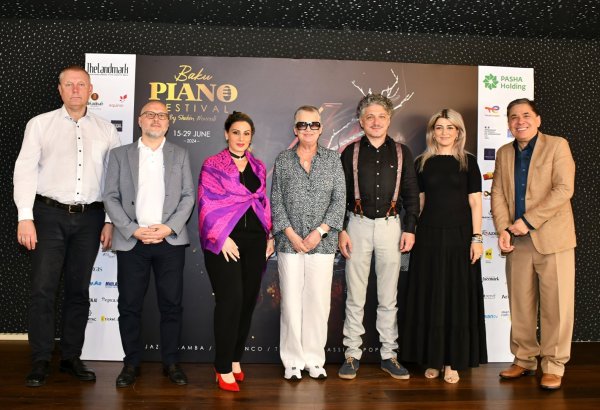 Bakı Landmark-da üçüncü Beynəlxalq Bakı Piano Festivalının mətbuat konfransı keçirilib (FOTO)
