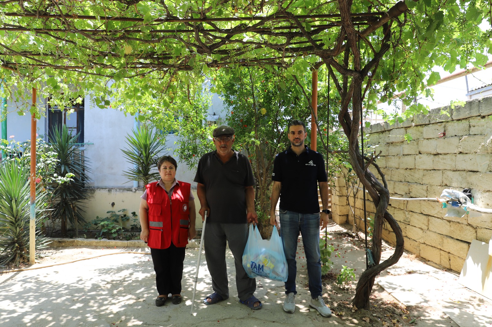 “Avrora Qrup” aztəminatlı ailələrə və uşaq evlərinə bayram sovqatı çatdırıb (FOTO)