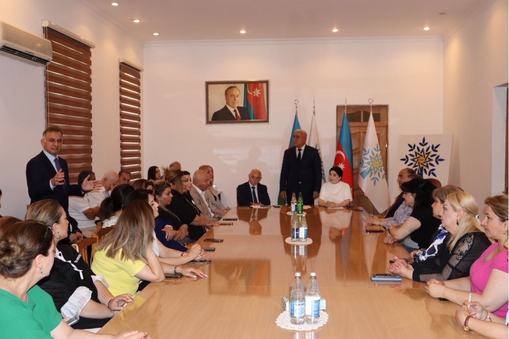 Xətai rayonunda Tibb İşçilərinin Peşə Bayramı Günü qeyd edilib (FOTO)
