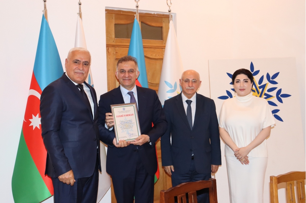 Xətai rayonunda Tibb İşçilərinin Peşə Bayramı Günü qeyd edilib (FOTO)