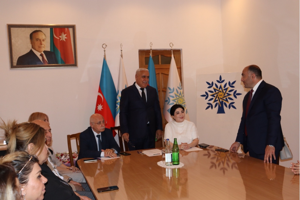 Xətai rayonunda Tibb İşçilərinin Peşə Bayramı Günü qeyd edilib (FOTO)