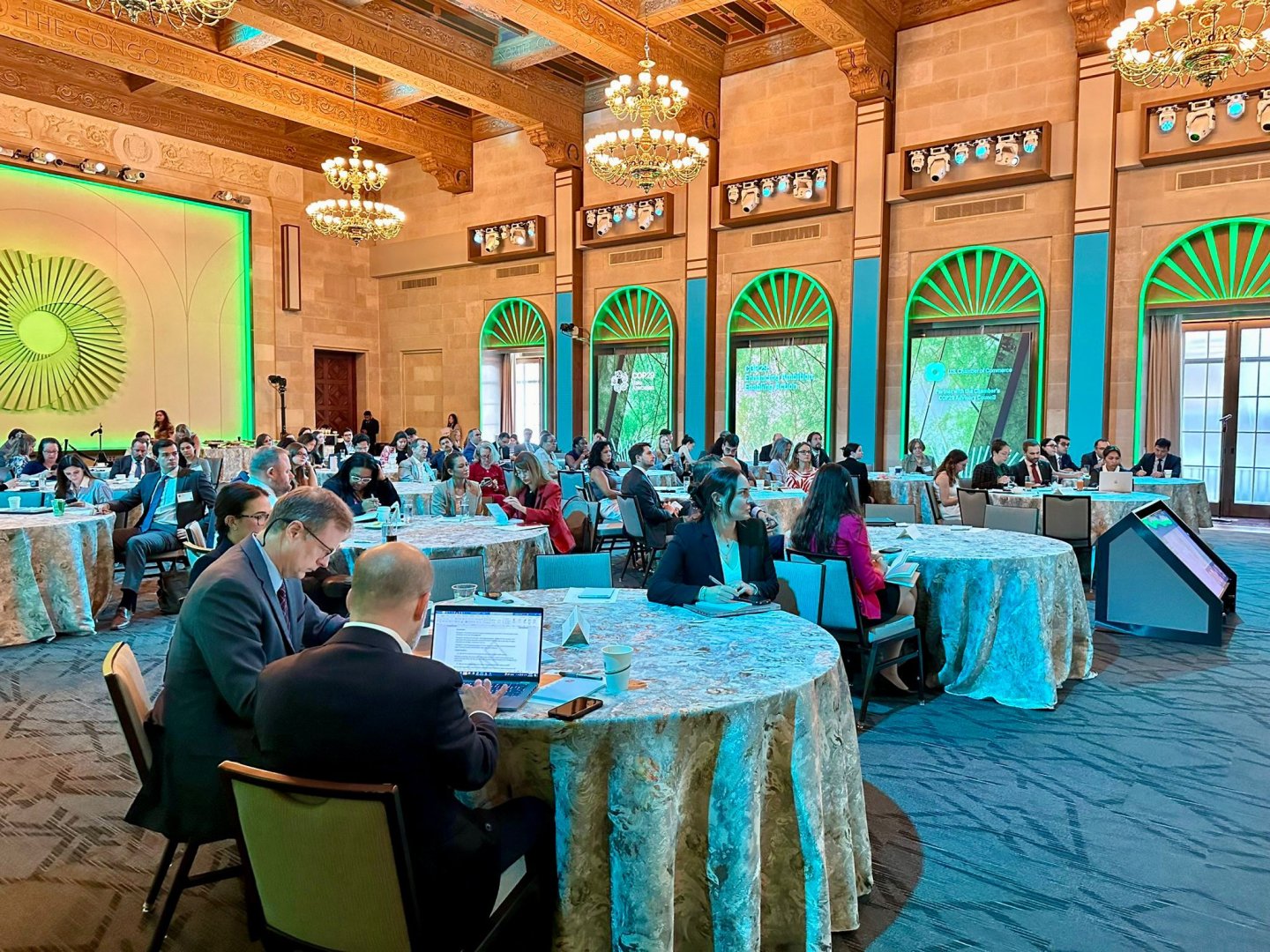 Vaşinqtonda Azərbaycanın COP29 sədrliyinə dair tədbir keçirilib (FOTO)