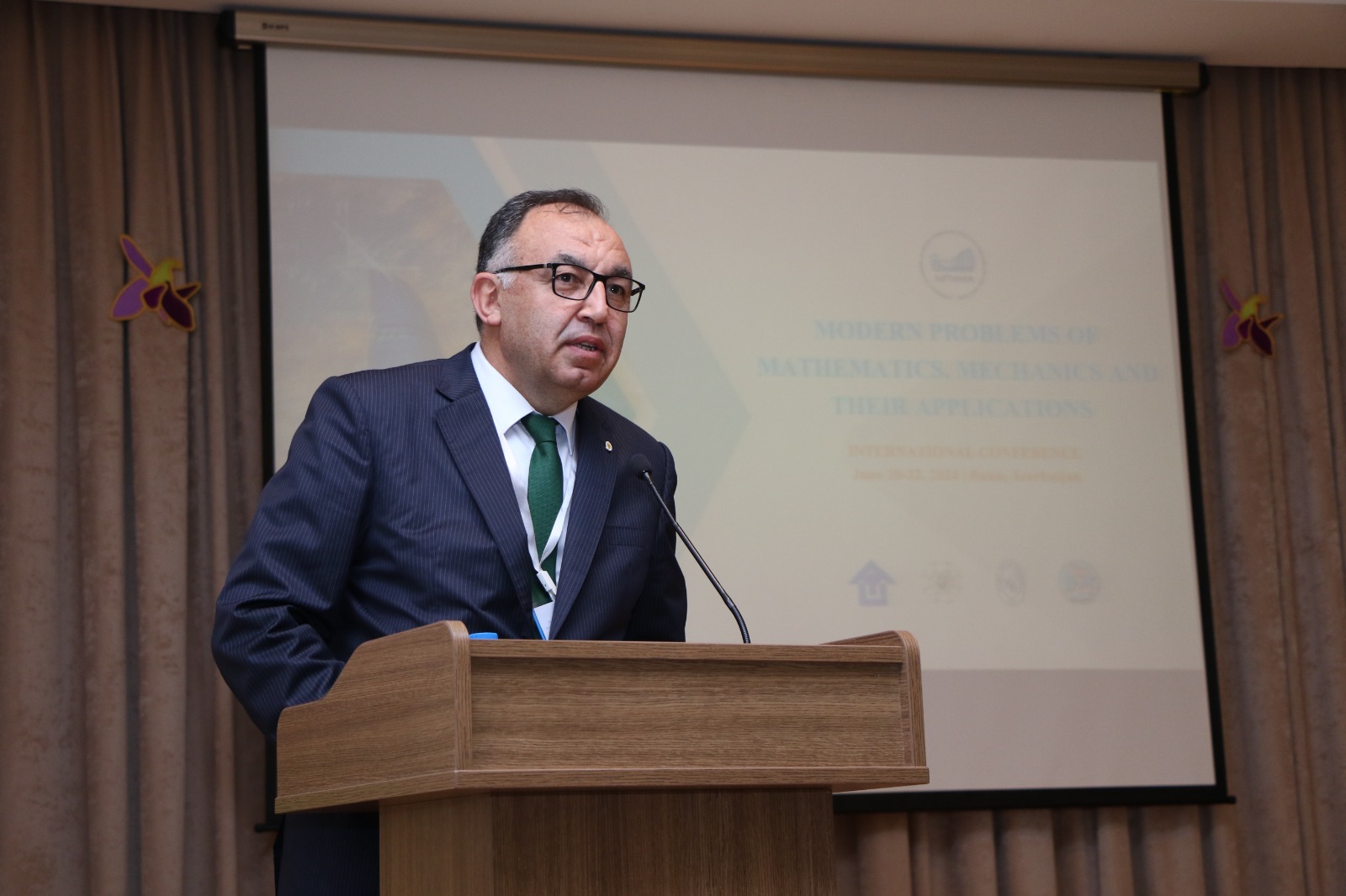 Dünya alimləri AzMİU-da – “Riyaziyyat, mexanika və tətbiqlərinin müasir problemləri”nə (MPMMA 2024) həsr olunan beynəlxalq konfrans keçirilir (FOTO)