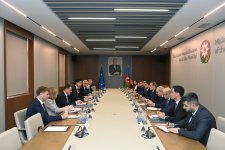 Ceyhun Bayramov Aİ-nin iqlim dəyişikliyinə qarşı mübarizə üzrə komissarı ilə görüşüb (FOTO)