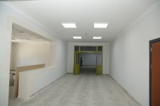 Xaçmazın Palçıqoba kəndində inşa olunan məktəb binasında son tamamlanma işləri görülür (FOTO)
