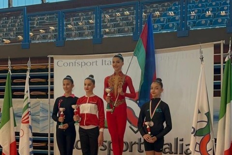 Gimnastlar İtaliyada 13 medal qazanıb (FOTO/VİDEO)