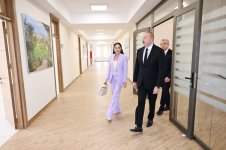 Prezident İlham Əliyev və Birinci xanım Mehriban Əliyeva Bakıda Botanika İnstitutunun yeni binasının açılışında iştirak edib və Nəbatat Bağında görülən işlərlə tanış olublar (FOTO/VİDEO)