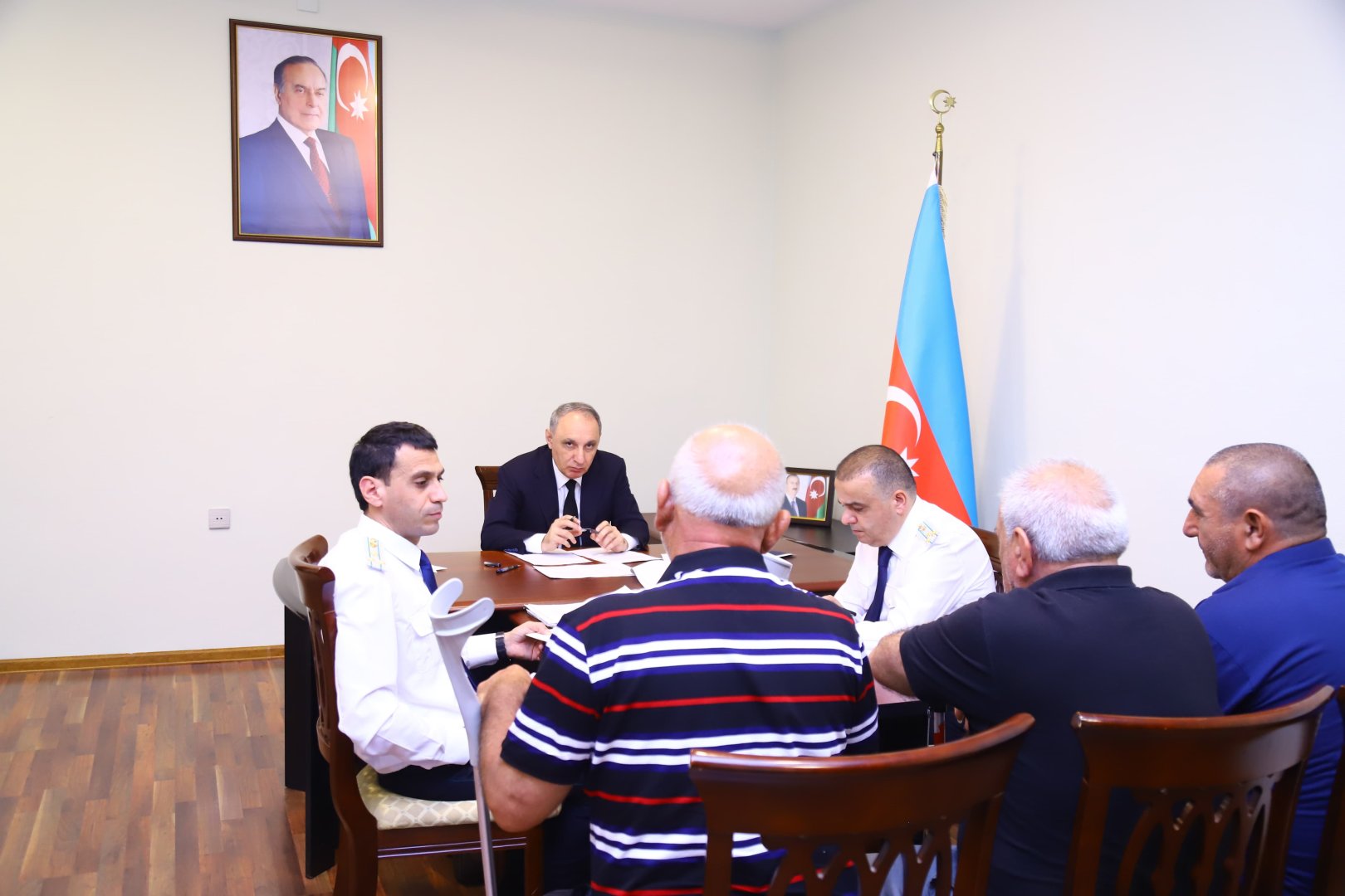 Baş prokuror paytaxtın Binəqədi rayonunda vətəndaşları qəbul edib (FOTO)