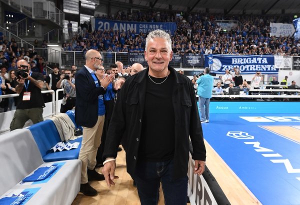 Roberto Baccionun evinə basqın olub, keçmiş futbolçu xəstəxanaya aparılıb