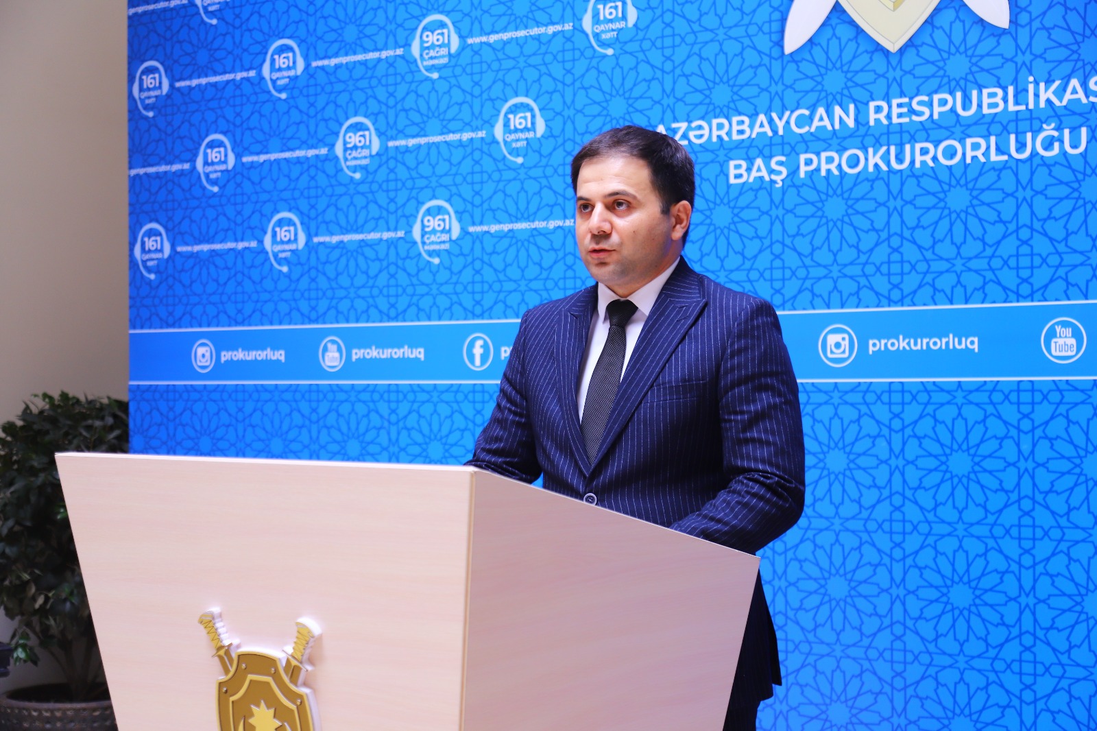 “Dövlət qulluqçularının peşə bayramı” münasibətilə Baş Prokurorluqda tədbir keçirilib (FOTO)
