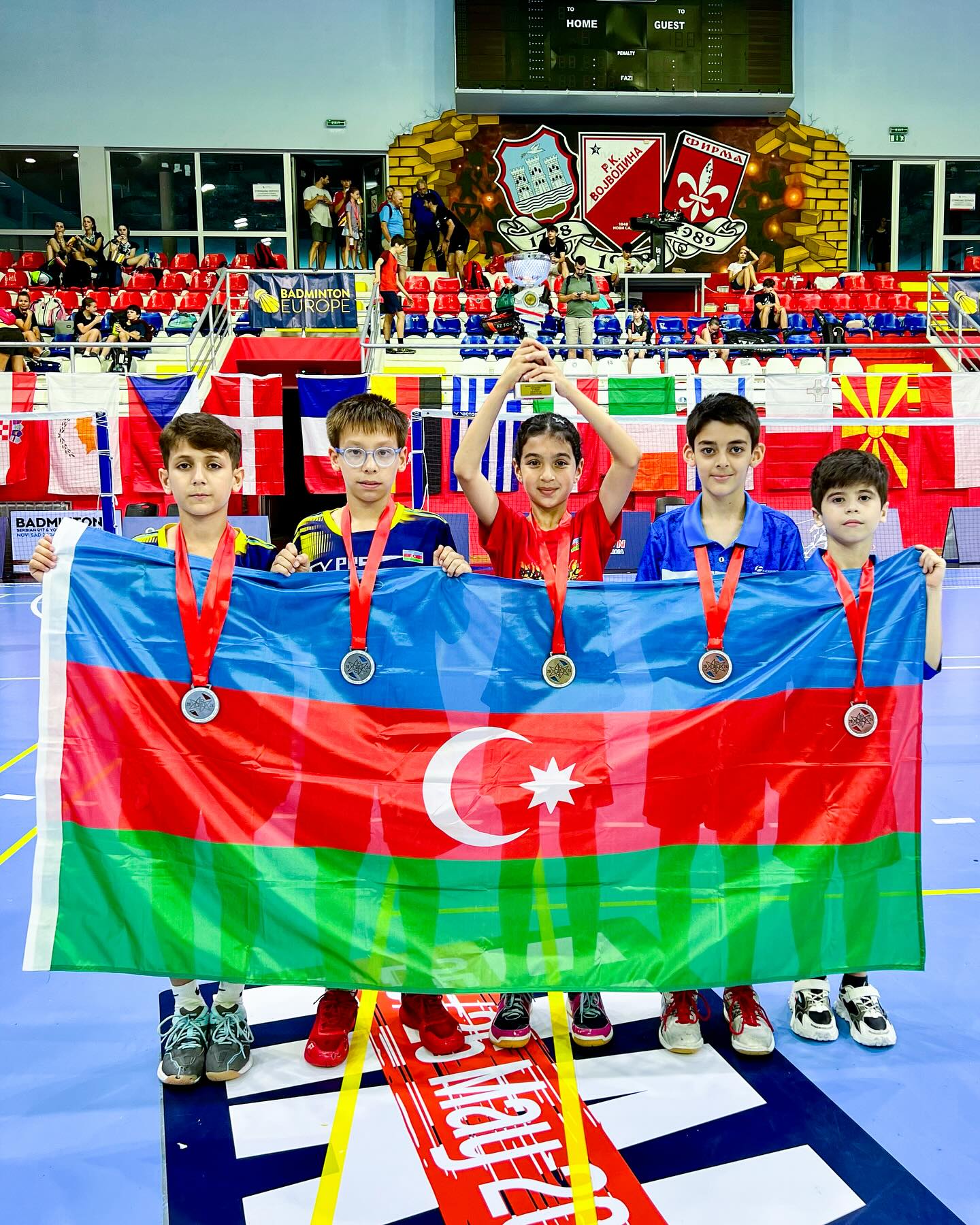 Badmintonçularımız Novı Saddan 4 medalla qayıdır (FOTO)