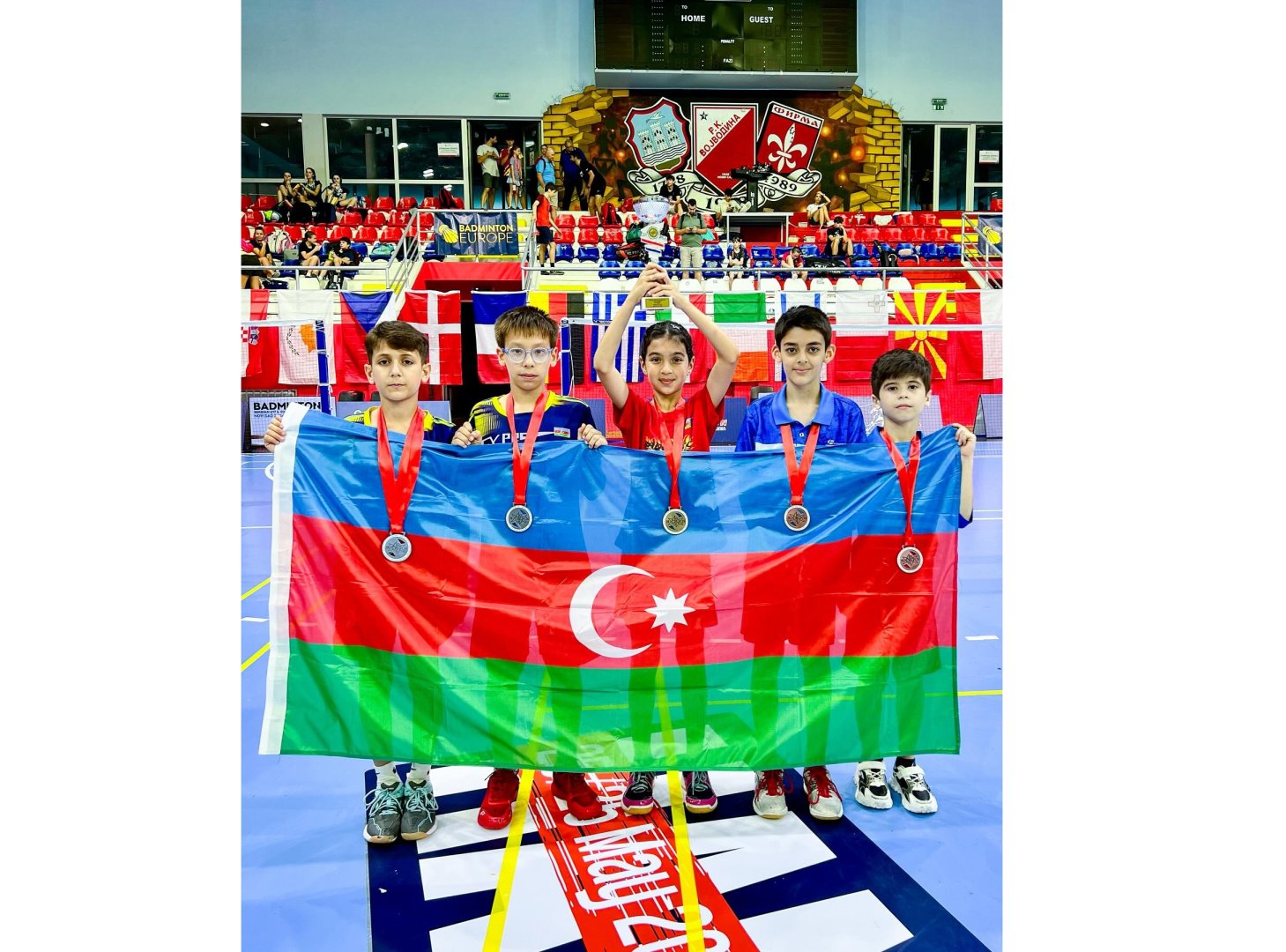 Badmintonçularımız Novı Saddan 4 medalla qayıdır (FOTO)