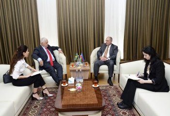 YAP sədrinin müavini ilə Braziliyanın Əmək Partiyasının Beynəlxalq əlaqələr üzrə katibi arasında görüş keçirilib (FOTO)