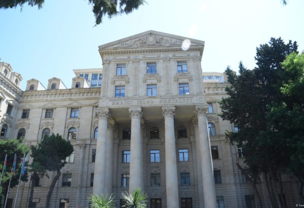 Səfirliklərə ayrılan vəsaitlərin istifadəsinə dair hesabatın verilməsi qaydaları ləğv edilib