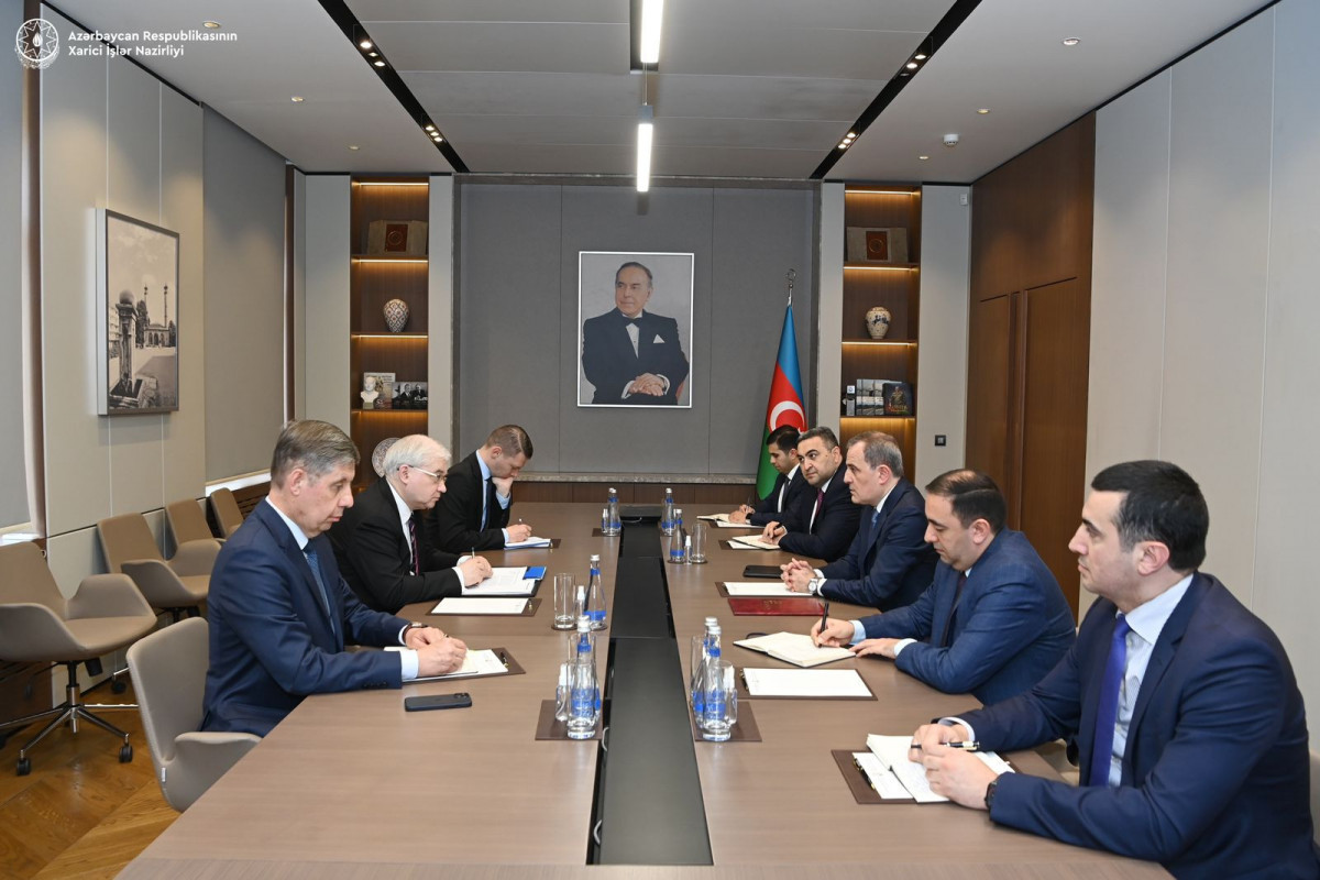 Ceyhun Bayramov Rusiya XİN-in xüsusi nümayəndəsi ilə Azərbaycan-Ermənistan münasibətlərinin normallaşması prosesini müzakirə edib