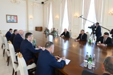 Prezident İlham Əliyev İtaliyanın müdafiə nazirinin başçılıq etdiyi nümayəndə heyətini qəbul edib (FOTO/VİDEO) (YENİLƏNİB)