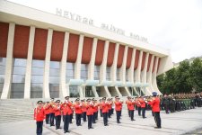 Bakıda hərbi orkestrlərin müşayiəti ilə yürüşlər keçirilib (FOTO/VİDEO) (YENİLƏNİB)