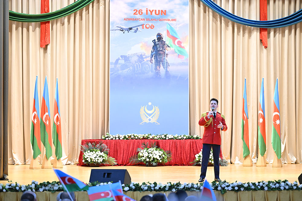 26 İyun - Silahlı Qüvvələr Günü münasibətilə təntənəli mərasim keçirilib (FOTO/VİDEO)