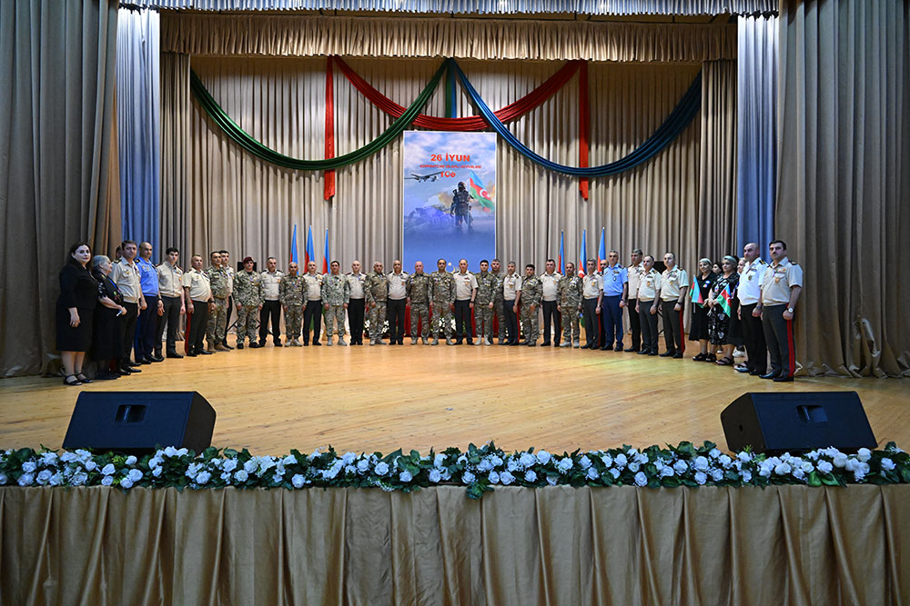 26 İyun - Silahlı Qüvvələr Günü münasibətilə təntənəli mərasim keçirilib (FOTO/VİDEO)