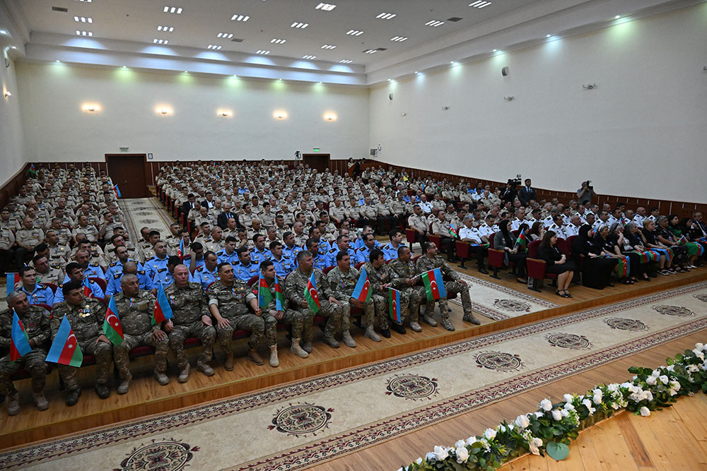 26 İyun - Silahlı Qüvvələr Günü münasibətilə təntənəli mərasim keçirilib (FOTO/VİDEO)