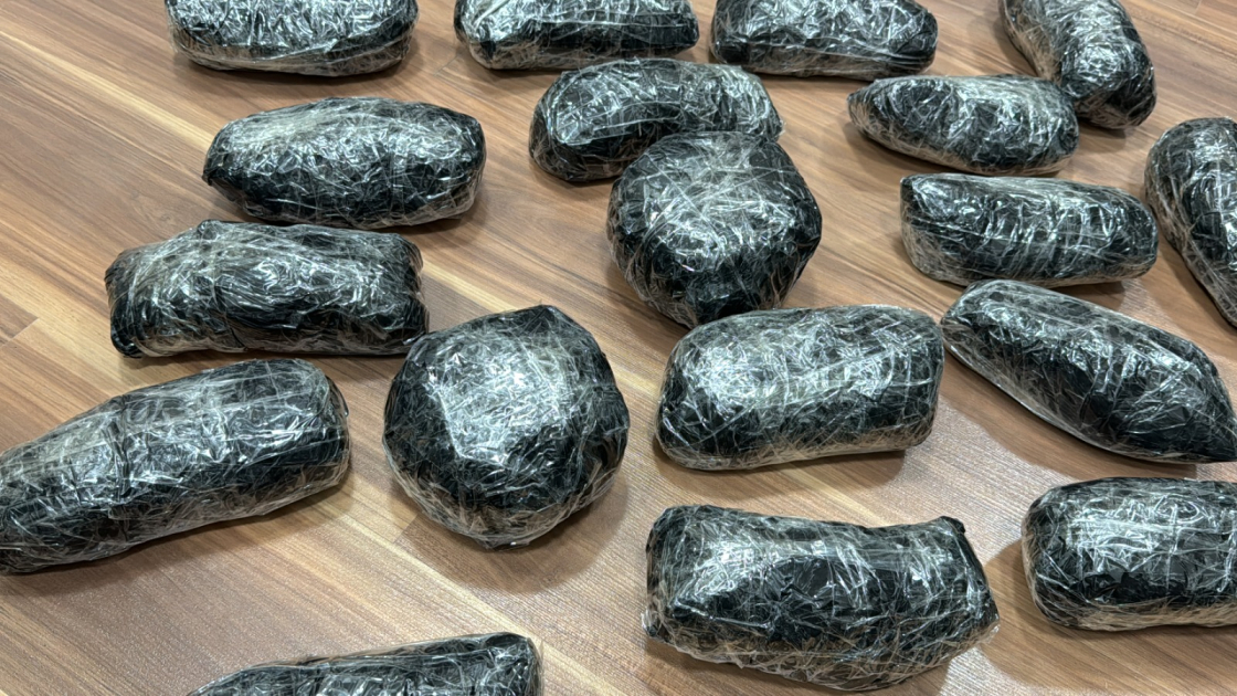 Gəncədə narkokuryerdən 20 kiloqramdan çox heroin aşkarlanıb (FOTO)