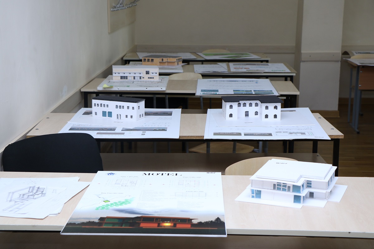 AzMİU-da 2023/2024-cü tədris ilinin yaz semestrinin imtahan sessiyası yekunlaşmaq üzrədir (FOTO)