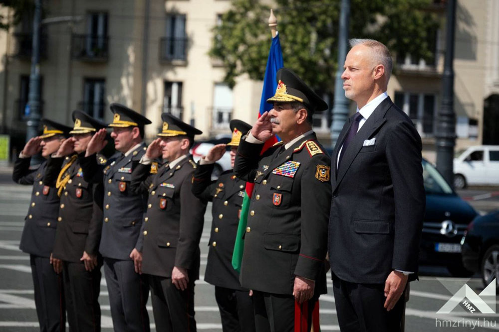 Zakir Həsənov Budapeştdə macarıstanlı həmkarı ilə görüşüb (FOTO)