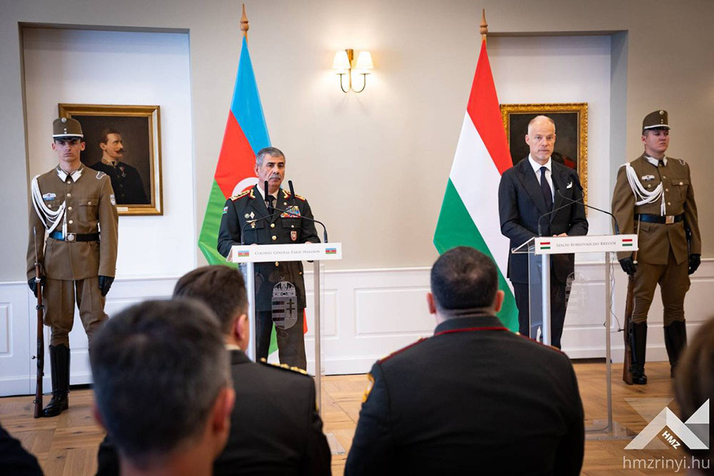 Zakir Həsənov Budapeştdə macarıstanlı həmkarı ilə görüşüb (FOTO)
