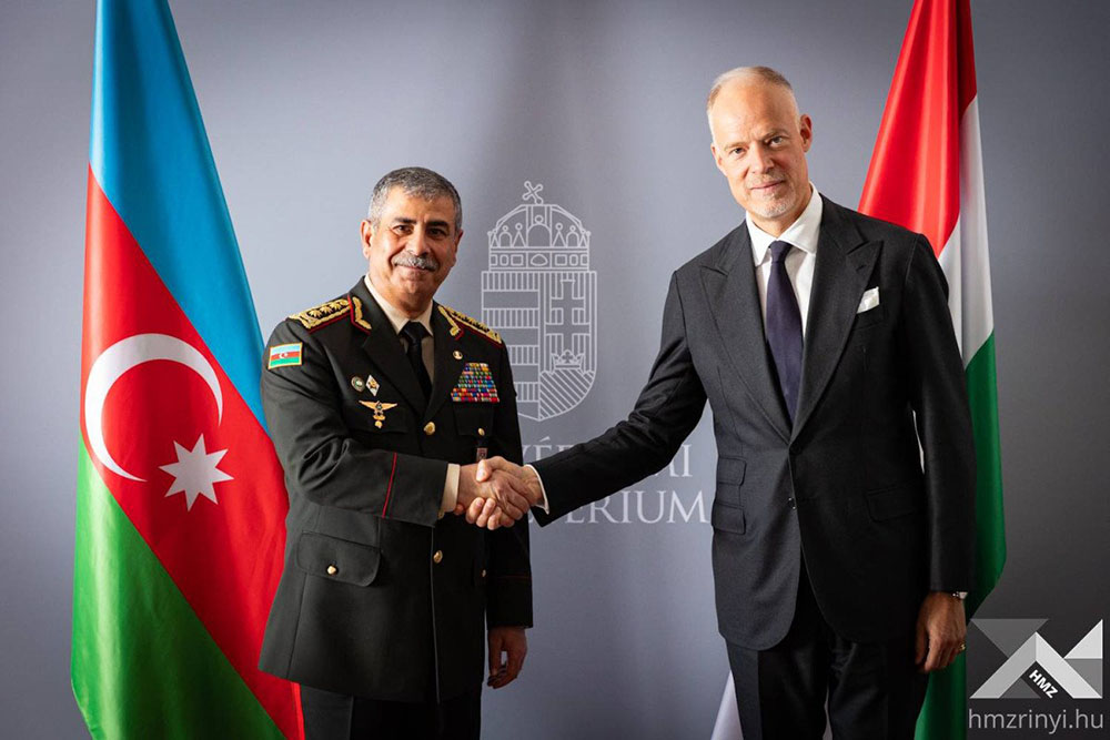 Zakir Həsənov Budapeştdə macarıstanlı həmkarı ilə görüşüb (FOTO)