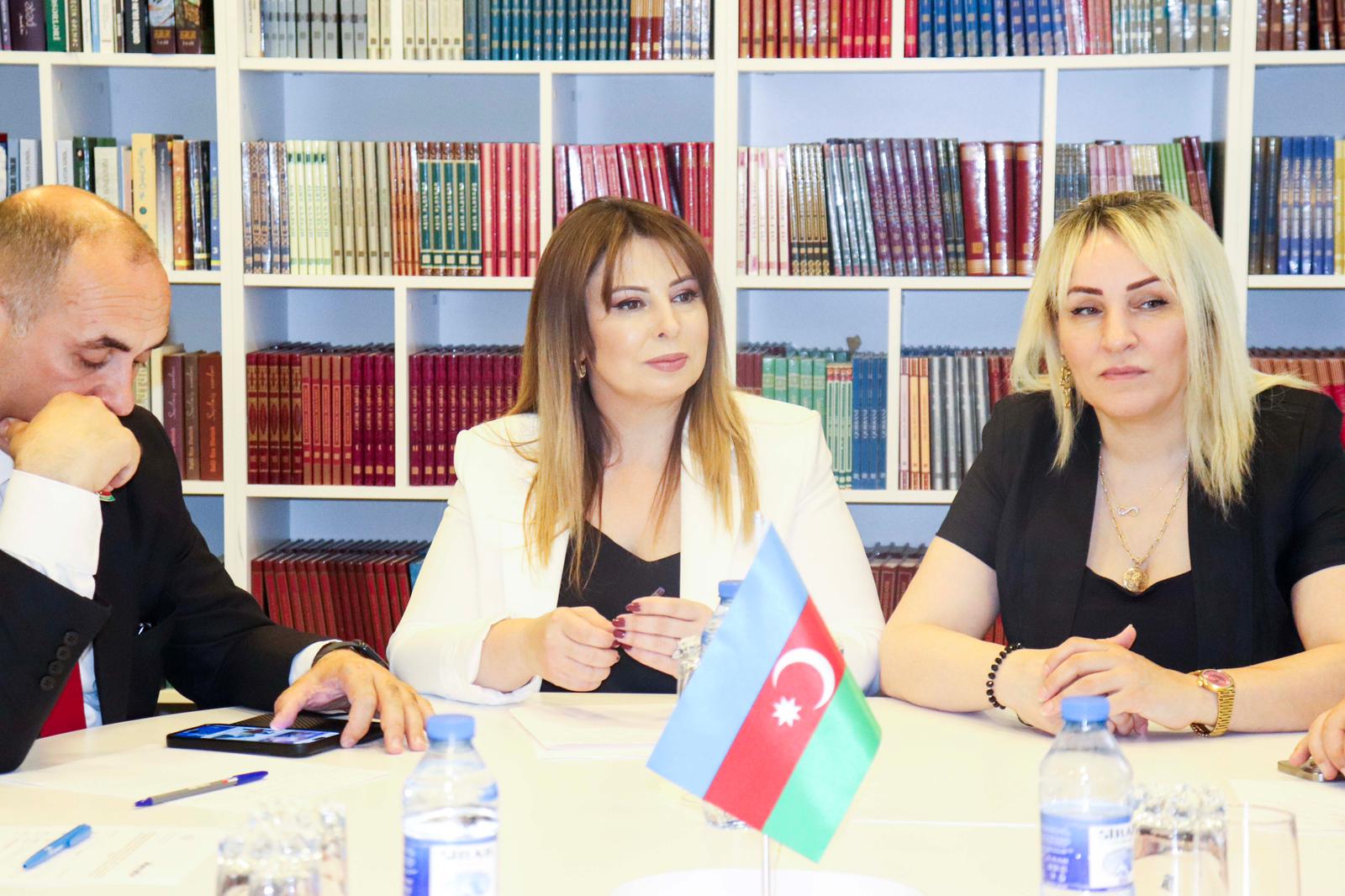 “Danışan abidələr: Azıx mağarası” adlı qısametrajlı filmin təqdimatı oldu (FOTO)