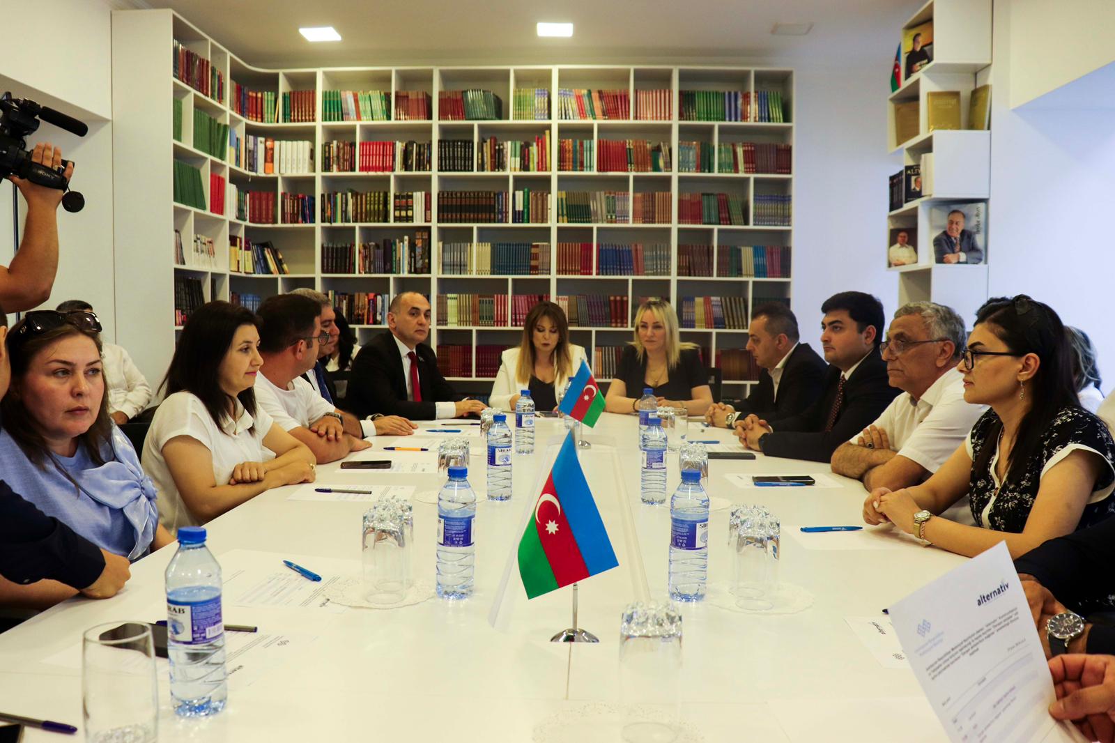 “Danışan abidələr: Azıx mağarası” adlı qısametrajlı filmin təqdimatı oldu (FOTO)