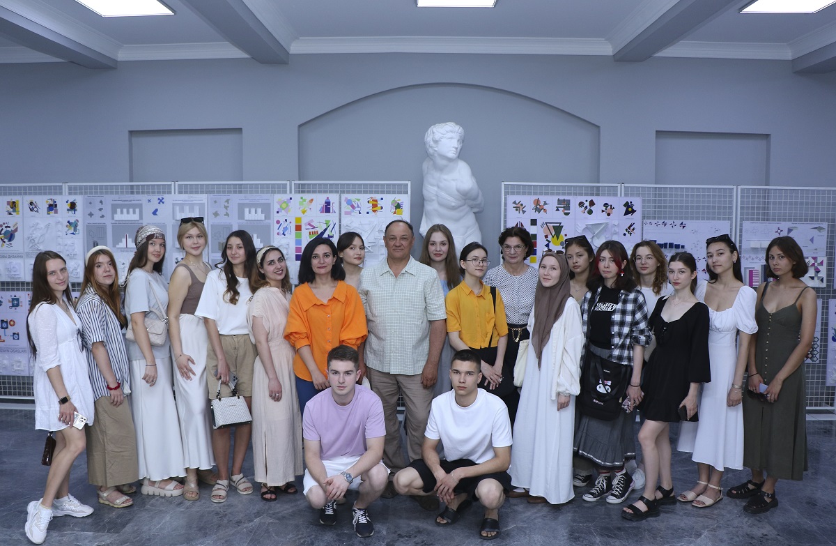 Rusiyalı tələbələr AzMİU-da tədris təcrübəsinə başlayıblar (FOTO)