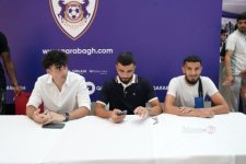 “Qarabağ” futbolçuları azarkeşləri ilə görüşüb (FOTO)