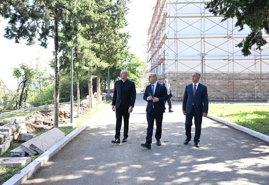 Prezident İlham Əliyev Xankəndidə Qarabağ Universitetində görülən işlərlə tanış olub (FOTO/VİDEO) (YENİLƏNİB)