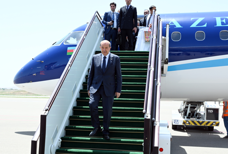 Ersin Tatar Füzuliyə gəlib (FOTO)