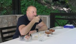 Prezident İlham Əliyev Şuşada “İsa bulağı” istirahət kompleksinin açılışında iştirak edib (FOTO/VİDEO) (YENİLƏNİB)